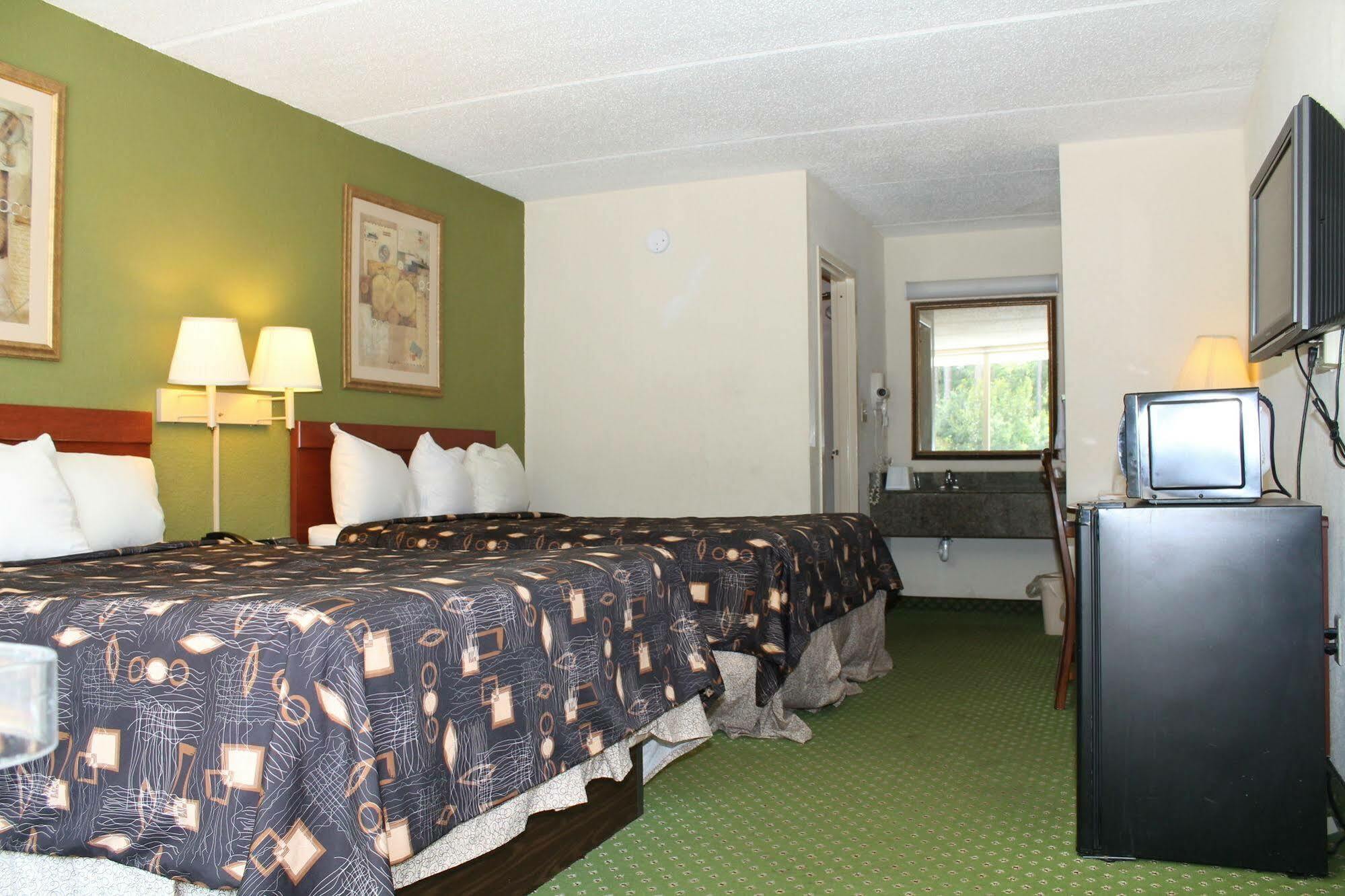Travelers Inn Kingsland Exterior photo